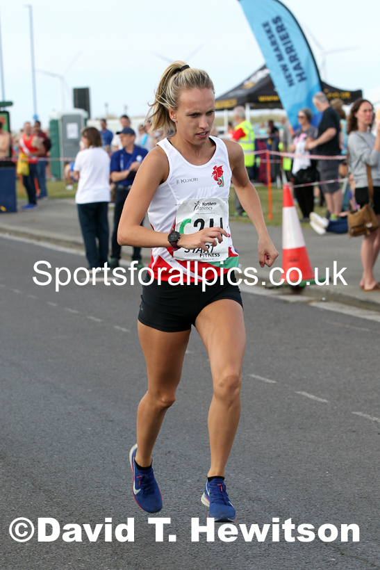 Senior womens 4 stage relay, 2021 Northern 6 and 4 Stage and Young Athletes Road Relays, Redcar. Photo: David T. Hewitson/Sports for All Pics